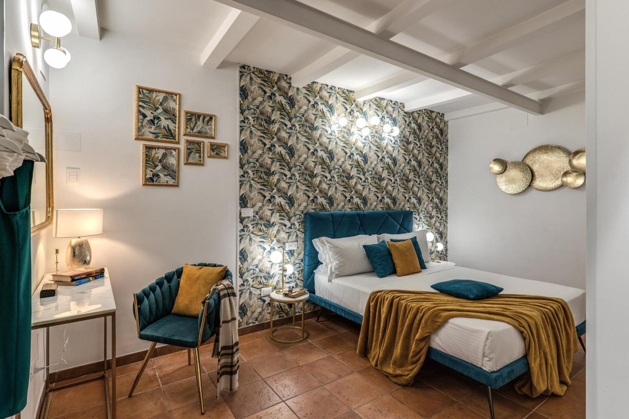 Colosseum Royal Apartment, Rome